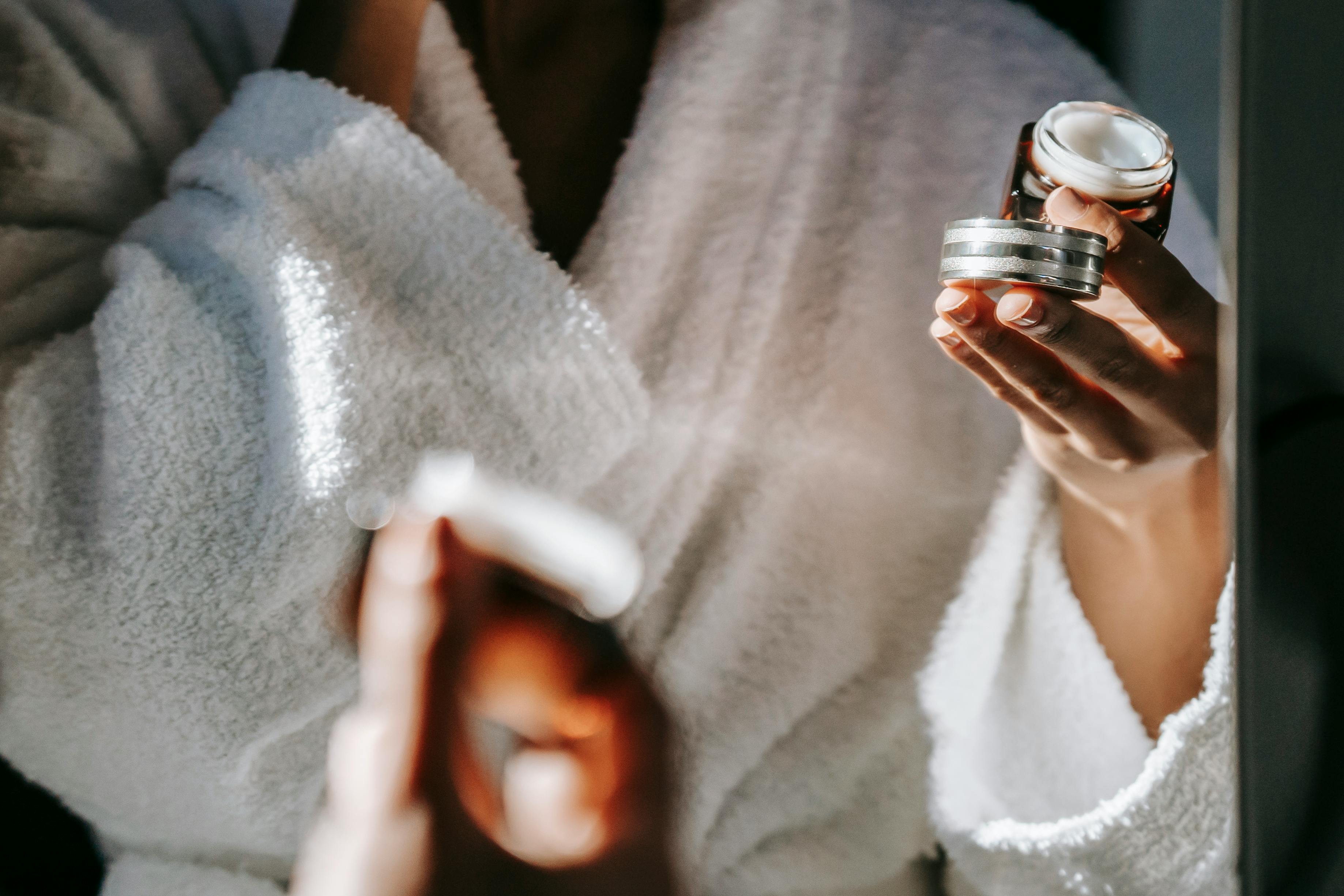 Winter Skin Care 101: How to Keep Your Skin Healthy, Hydrated & Glowing All Season Long